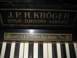 Antieke Kr�ger piano