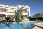 Appartement gelegen in tuin met zwembad in Denia