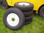 5 nieuwe Michelin (7.50x16) banden op nieuwe witte