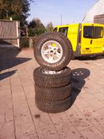 265/75/16 Mastercraft Courser AT op Defender velg