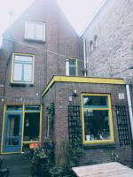 2 kamers- 5 personen- hartje centrum(incl ont